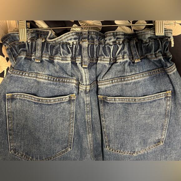 PacSun chinched paper bag high waisted Mom jeans. Size M 4/6 - Picture 3 of 7